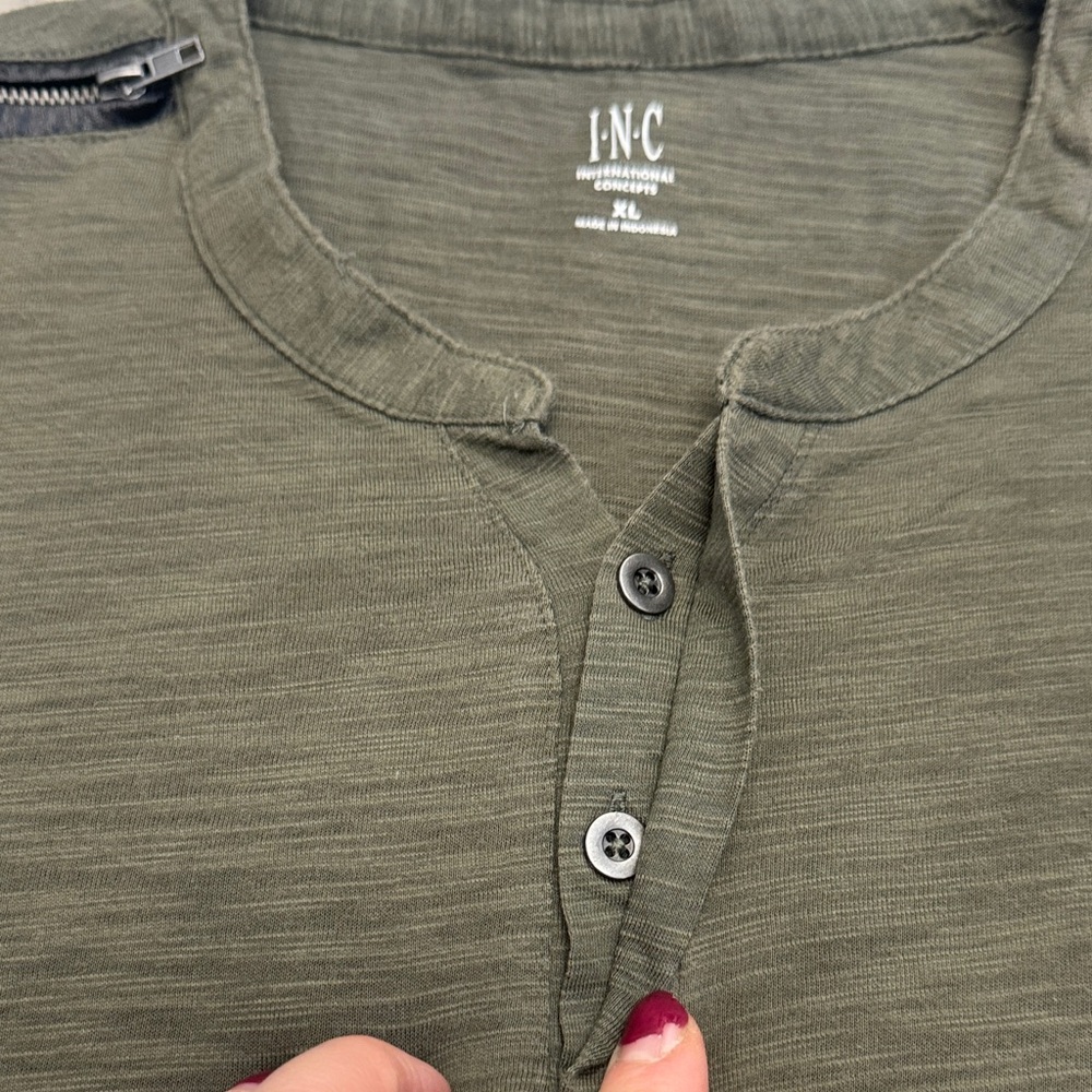 INC International Concepts Olive Short Sleeve Tee - Picture 5 of 10
